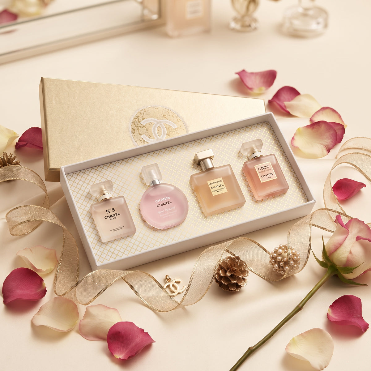 Chanel Mini Perfume Gift Set for Women – 4 Signature Eau de Parfum Fragrances (4 × 25ml)